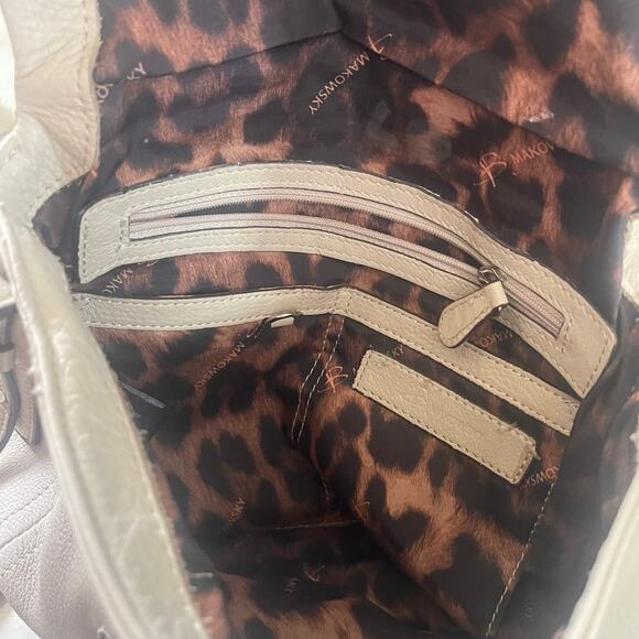 B. Makowsky crossbody bag creamy beige - Picture 4 of 11